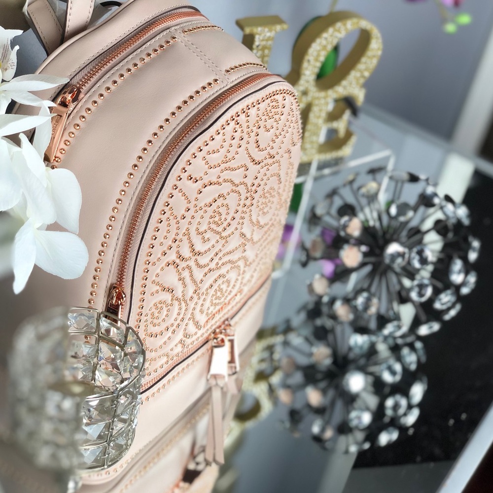 1 LEFT!!! RARE Michael Kors Rhea Studded Backpack - Picture 6 of 8